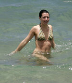 Alyson Hannigan Bikini 7