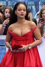 Rihanna big boob