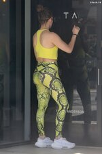 jennifer-lopez-arrives-at-tracy-anderson-studio-in-studio-city-07-19-2023-6.jpg.4cdb24611310ba...jpg