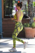 jennifer-lopez-arrives-at-tracy-anderson-studio-in-studio-city-07-19-2023-9.jpg.63a8a215e684ef...jpg