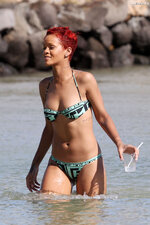 04154 Rihanna05092010013 122 403lo