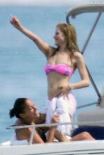 Avril lavigne nipple slip yacht 8