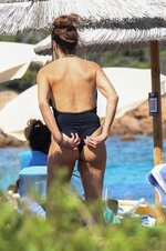 Lilly_Becker_in_swimsuit_in_Sardinia_08-01-2023__5_.jpg