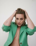 Lili reinhart 0164