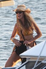 Elle macpherson bikini sydney harbour 4