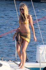 Elle macpherson bikini sydney harbour 8