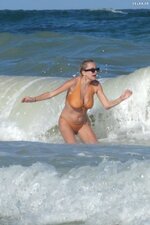 Caroline Vreeland Wet Bikini 19