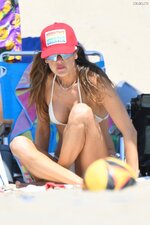 Alessandra Ambrosio in bikini enjoying a Labor Day weekend in Santa Monica 09 04 2023  08