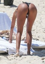 Lais riberiro stunning in thong bikini on the ipanema beach in brazil 10