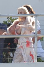 Lindsay Lohan topless 3