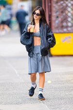 Emily Ratajkowski out on a morning coffee run in NYC 10 27 2023  1 