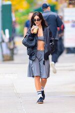 Emily Ratajkowski out on a morning coffee run in NYC 10 27 2023  2 