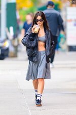 Emily Ratajkowski out on a morning coffee run in NYC 10 27 2023  14 