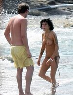 Amy winehouse topless 2