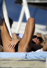 Victoria Silvstedt  Bikini St Tropez 7