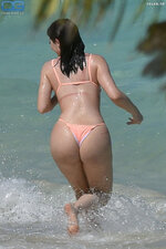 Kylie Jenner Butt Pics 3 768x1152