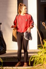 Elizabeth olsen in workout outfit in los angeles 12 02 2023 051138fb42eac042eb5abb3383c98