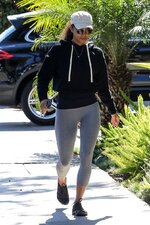 Halle berry cameltoe outside a gym in west hollywood 9352