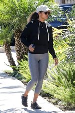 Halle berry cameltoe outside a gym in west hollywood 8758