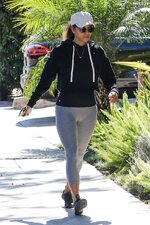 Halle berry cameltoe outside a gym in west hollywood 8628