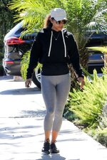 Halle berry cameltoe outside a gym in west hollywood 2535