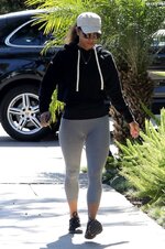 Halle berry cameltoe outside a gym in west hollywood 2475