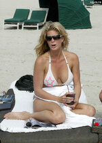 Rachel Hunter Beach 5