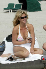 Rachel Hunter Beach 9