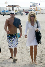 Rachel Hunter Beach 12