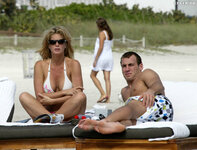 Rachel Hunter Beach 15