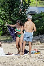 Jessica alba beach paparazzi shots bikini hawaii 4