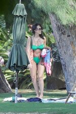 Jessica alba beach paparazzi shots bikini hawaii 13