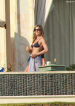 25096 Preppie Jennifer Aniston and Emily Blunt on vacation in Los Cabos 3 122 866lo
