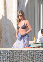 26990 Preppie Jennifer Aniston and Emily Blunt on vacation in Los Cabos 83 122 544lo