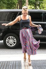48809295 pink leaving her hotel in new york city 10 07 2017 26