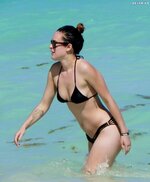 Rumer willis in bikini nero 05