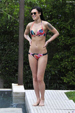 Rumer willis in bikini 01