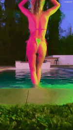 Carmen Electra   Bikini 02