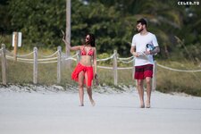 Sila Sahin   Seen in bikini at Miami Beach 27122016 27