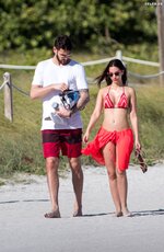 Sila Sahin   Seen in bikini at Miami Beach 27122016 33