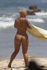 Amber Rose   Topless Bikini Candids in Maui 11