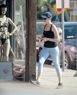 Anne hathaway street style in spandex out in los angeles february 2014 10