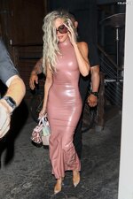 Khloe Kardashian Braless in Latex Dress 2 scaled