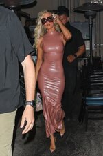 Khloe Kardashian Braless in Latex Dress 15