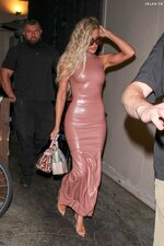 Khloe Kardashian Braless in Latex Dress 18 scaled