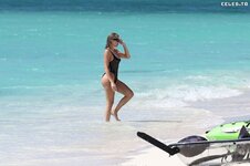 Khloe kardashian in a black swimsuit turks and caicos 07 03 2022 32ecdb9f24c0cfe04952e924