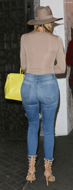 Khloe kardashian in ripped jeans leaving casa vega restaurant in sherman oaks 7 16 2016 12