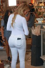 Khloe Kardashian Shopping LA Pictures September 20154