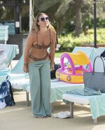 Danielle Lloyd in bikini at the pool in Dubai 11 21 2023  29 