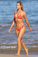 Denise Richards Rot Bikini 4